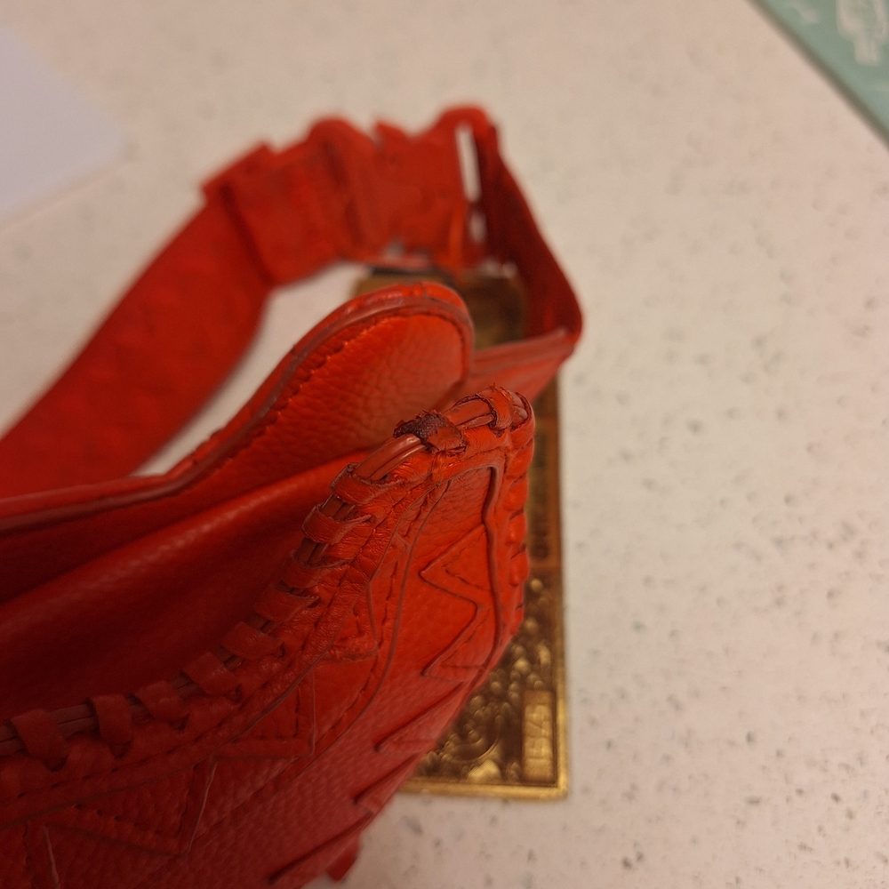 NWT Sprayground 💯 Red Rivier Sharkmouth Crossbody Bag. - Picture 3 of 6